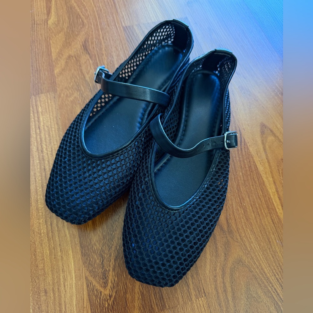 Elegant Black Mesh Flats